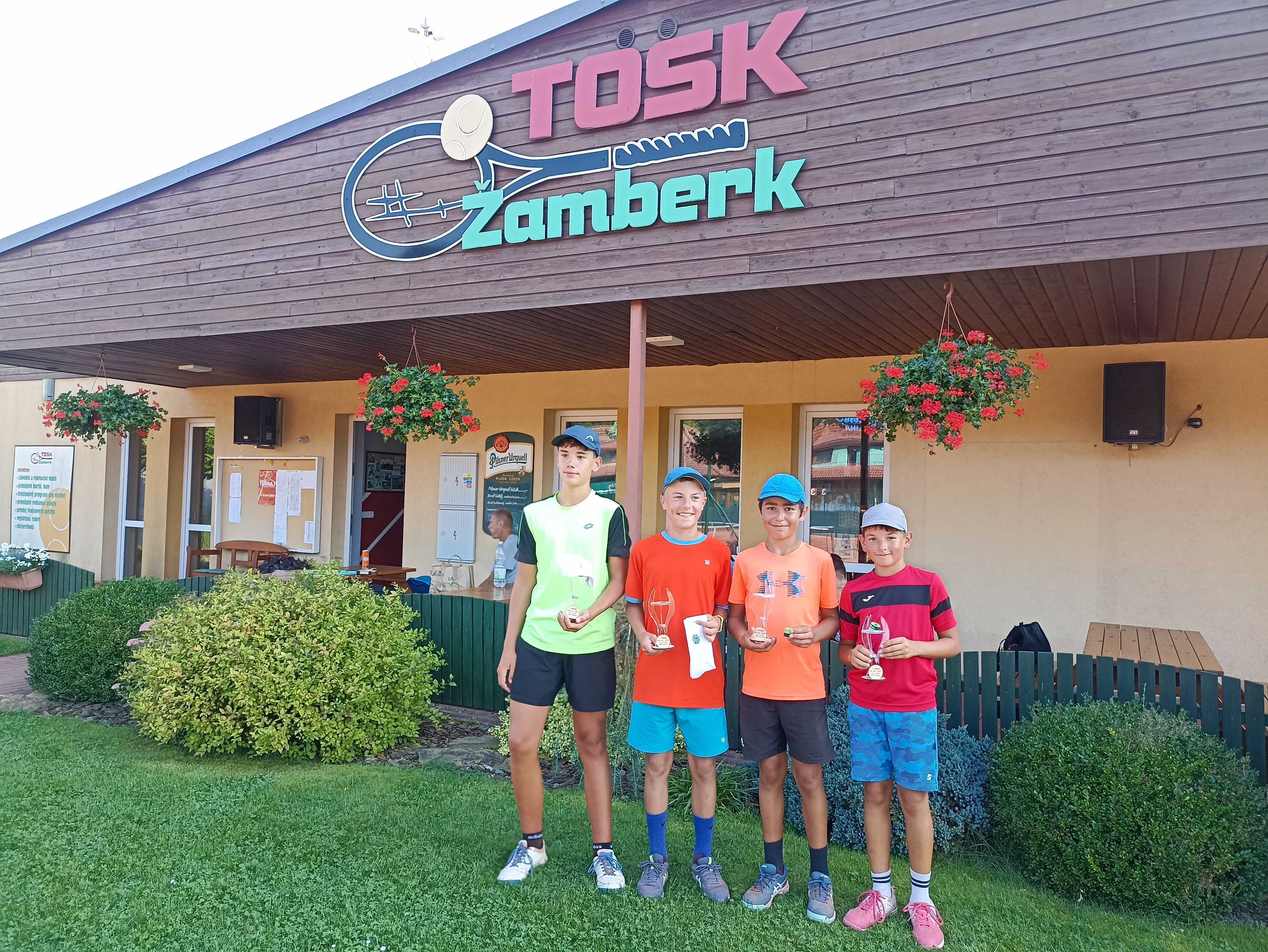 Aktéři finále čtyřhry, zleva Max Günther, Dominik Pluskal, Alan Brusenbauch a Martin Florián