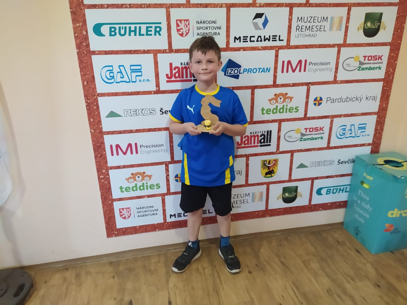 3.-4. místo v turnaji babytenistů obsadil Jonáš Ouřetský