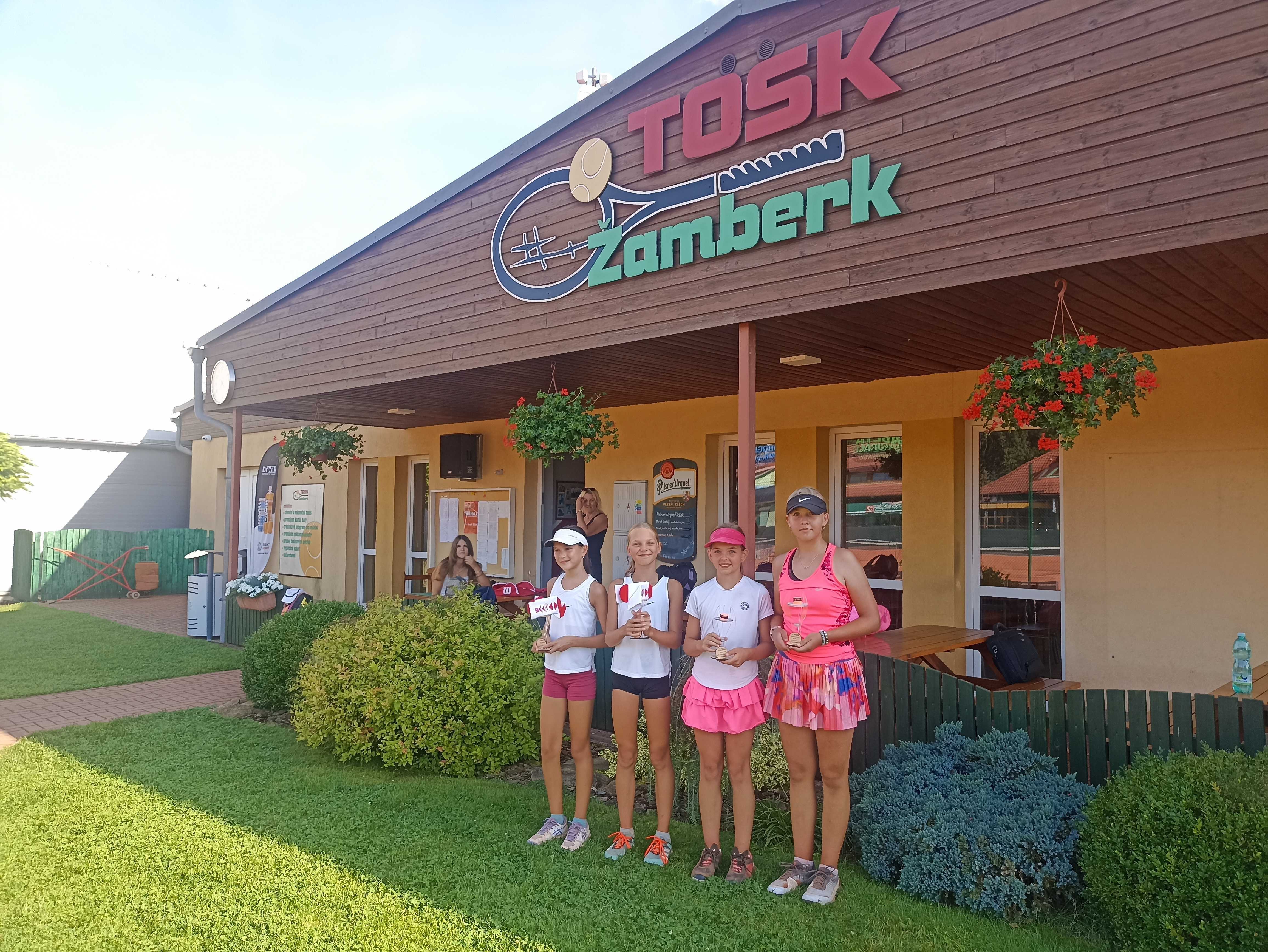 Finále čtyhry obstaraly Michaela Kubátová, Lucie Spáčilová, Aneta Freylichová a Tereza Macháčková