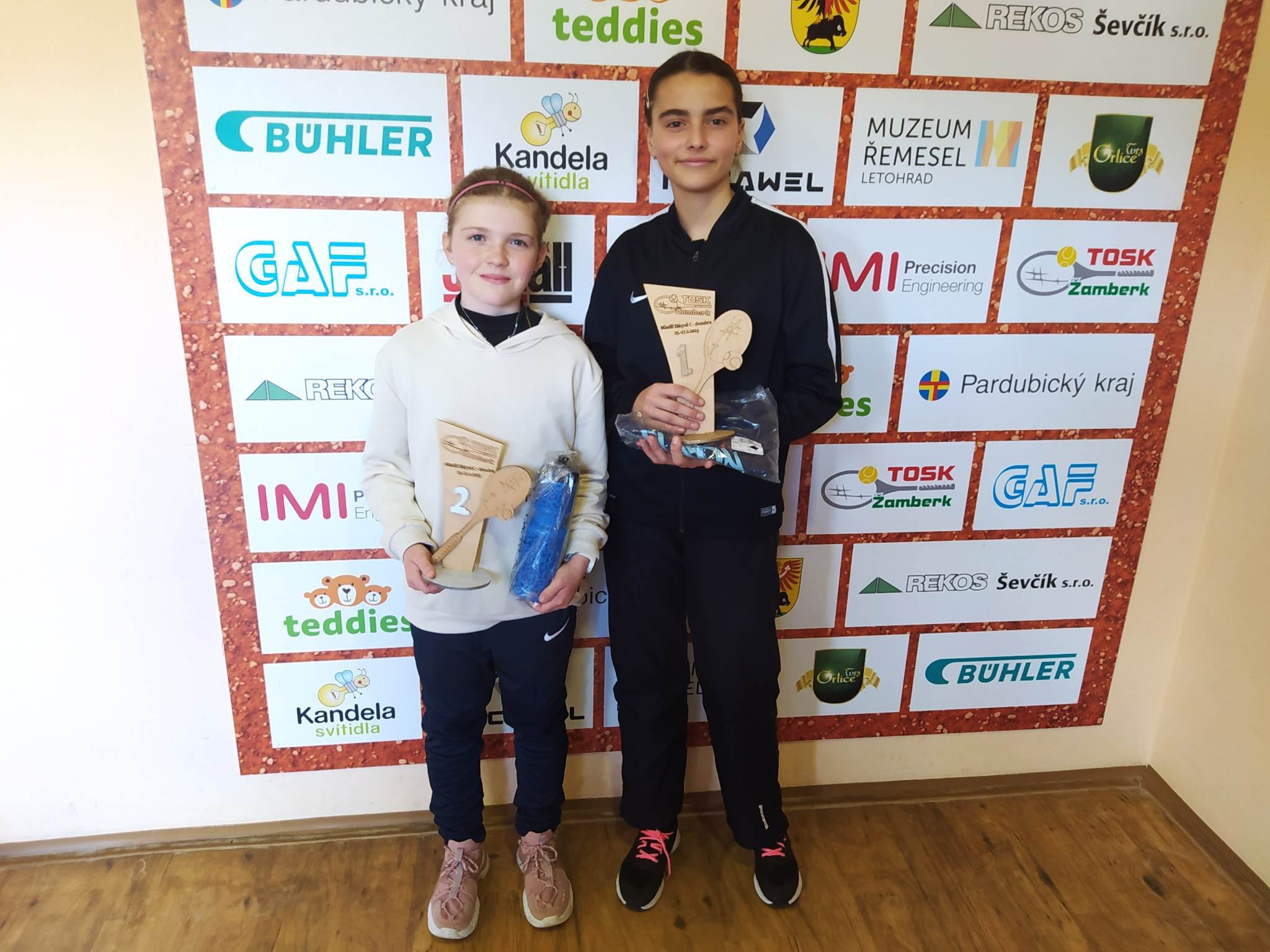 Zleva Veronika Adamcová a Anna Gottvaldová