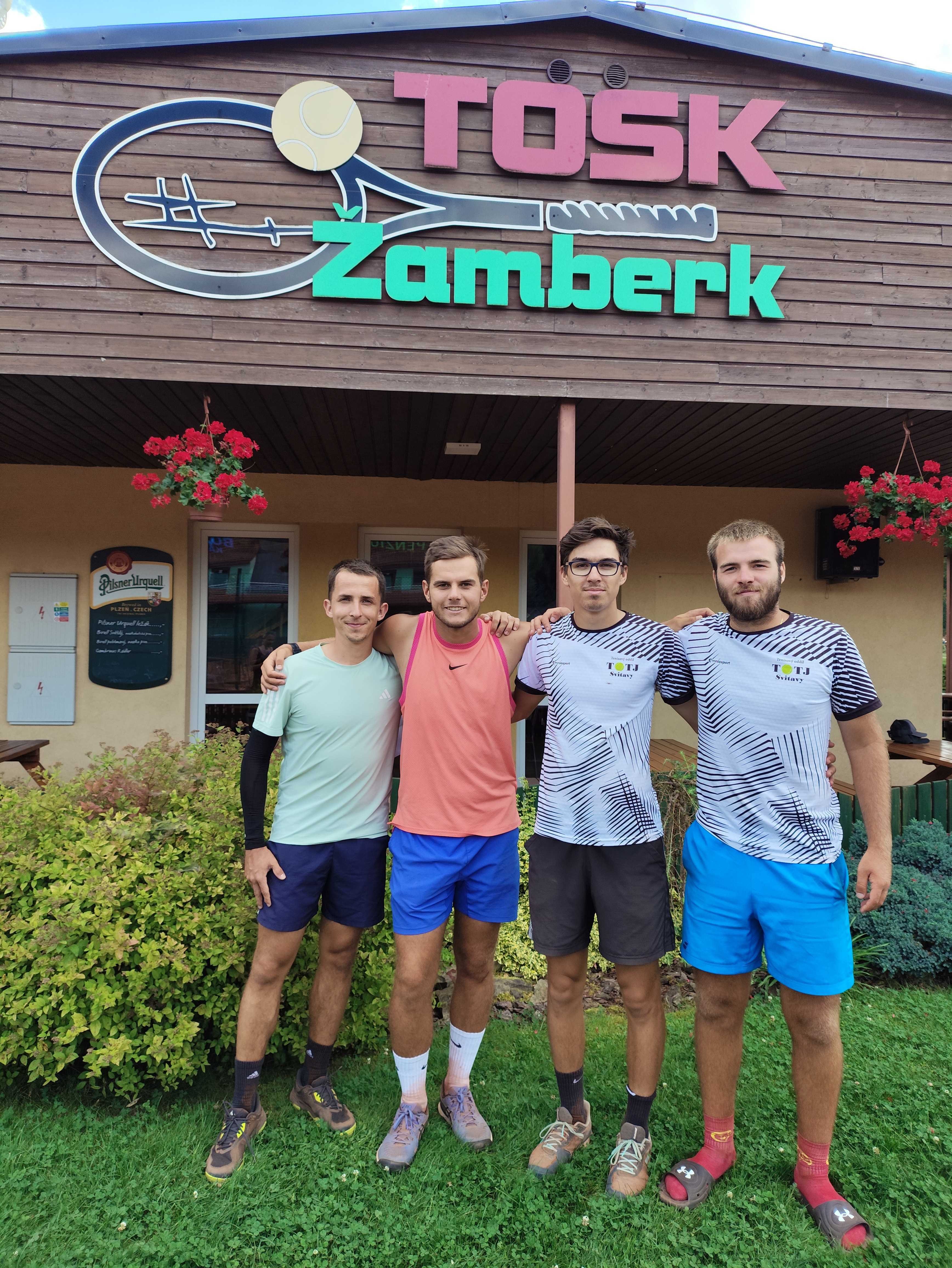 Finalisté čtyřhry Dominik Jedlička, Matěj Macek, Jakub Vrtěna a Jan Krejčí